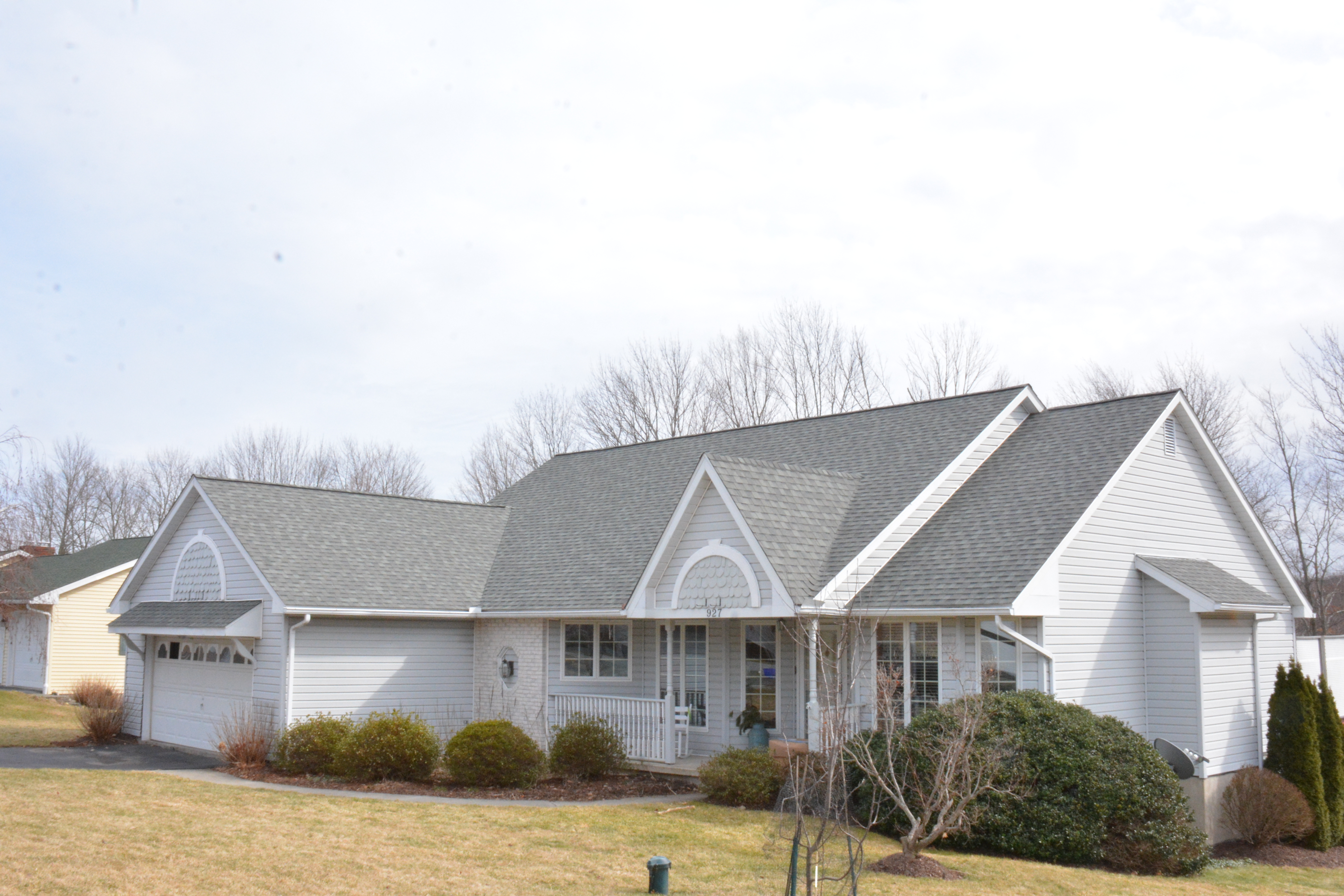 Gallery of past ShingleMe roofing projects
