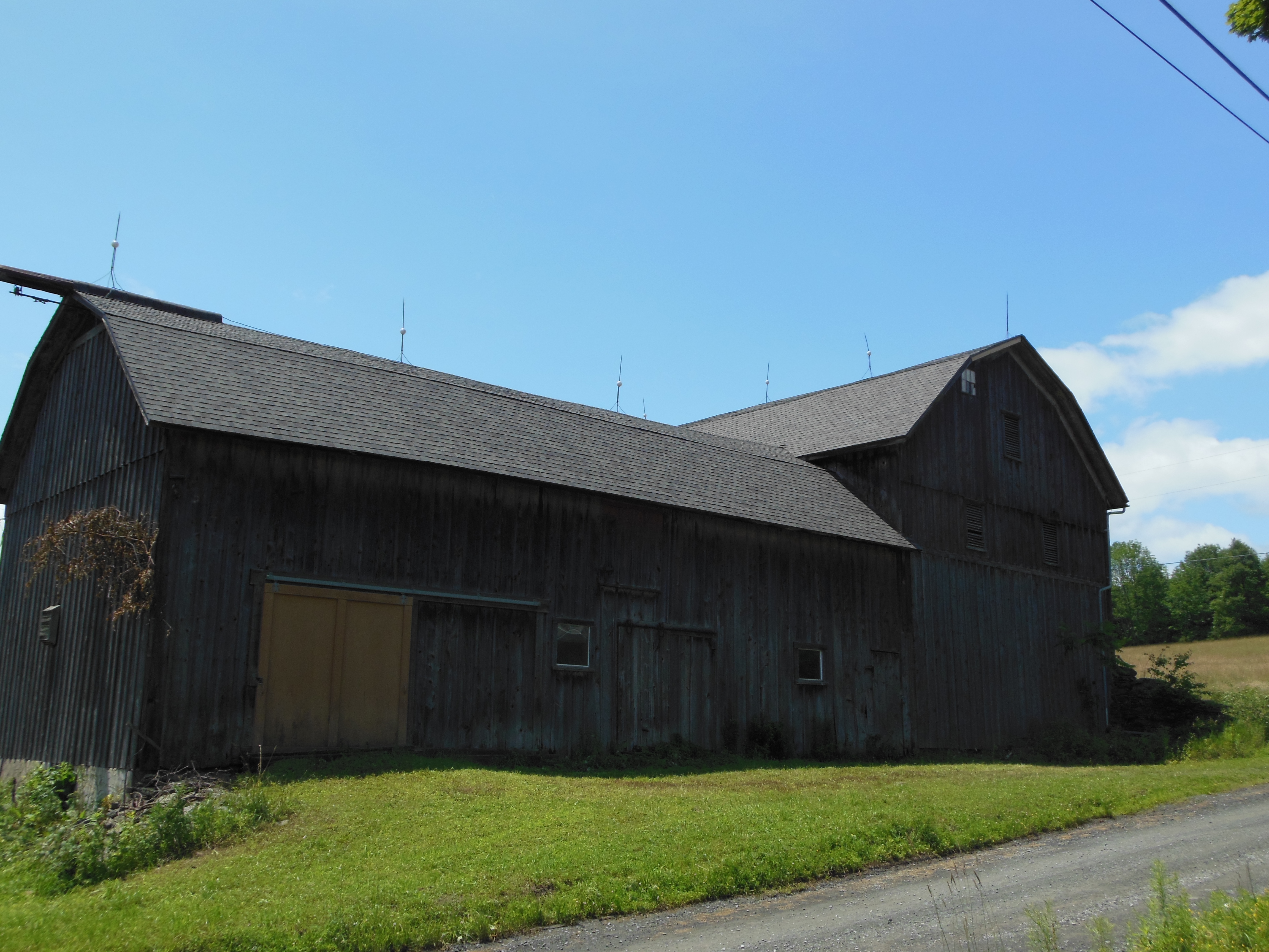 ShingleMe Roofing's Lake Ariel office and service area